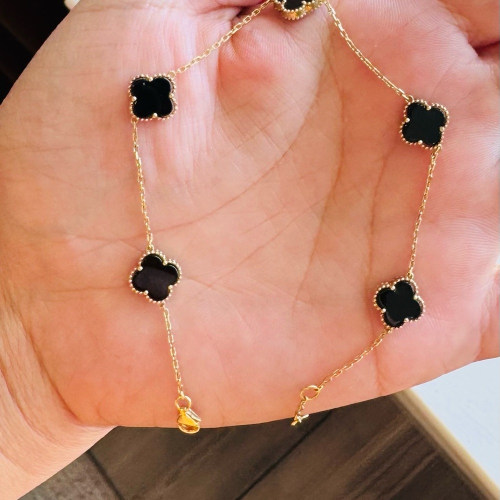 18k Black and Gold Clover Motif Bracelet